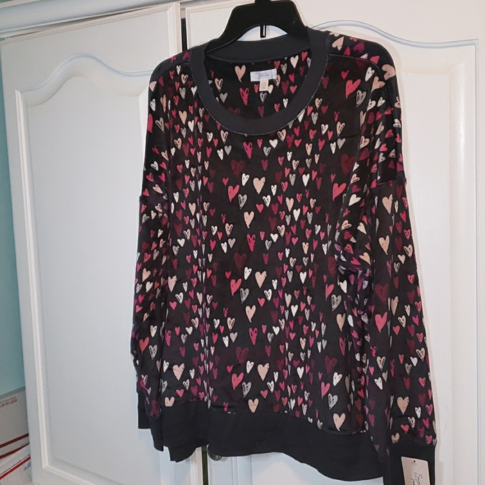 Secret Treasures Lounge Top